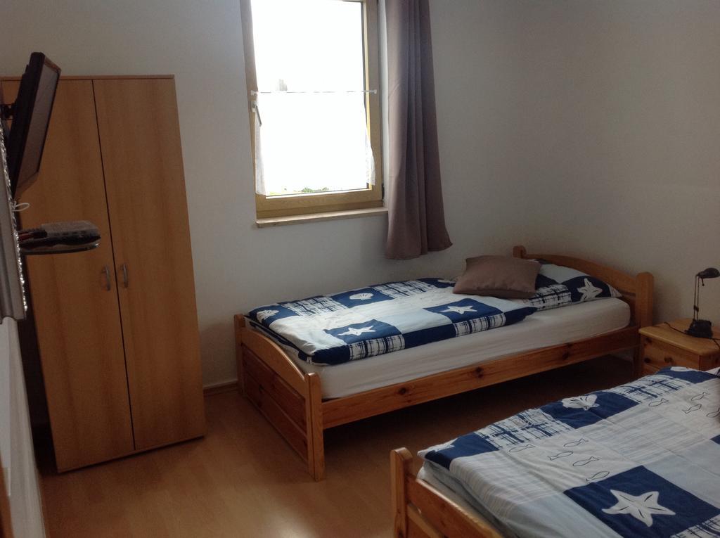 Pension Lindengarten Нюрнберг Екстериор снимка