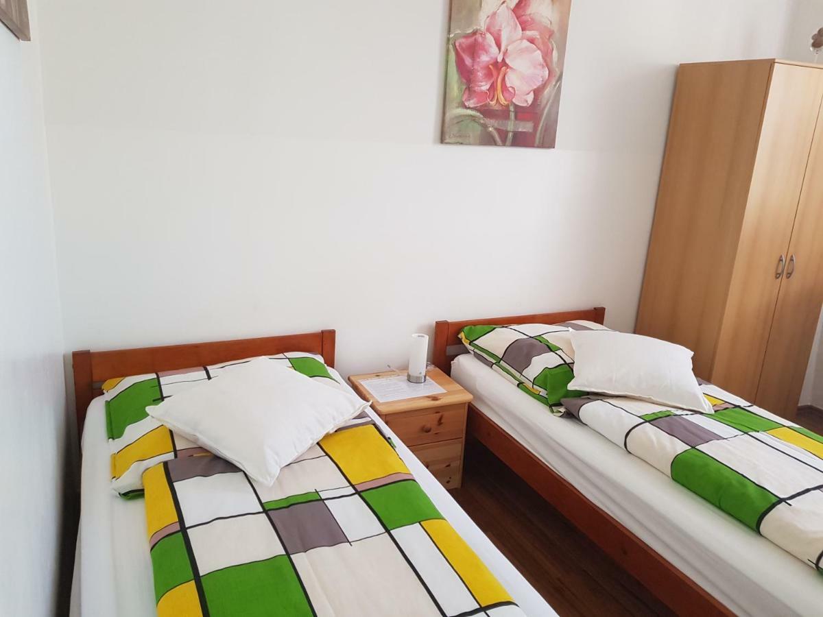 Pension Lindengarten Нюрнберг Екстериор снимка
